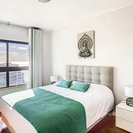 Paradise View By Lovelystay Apartmán *